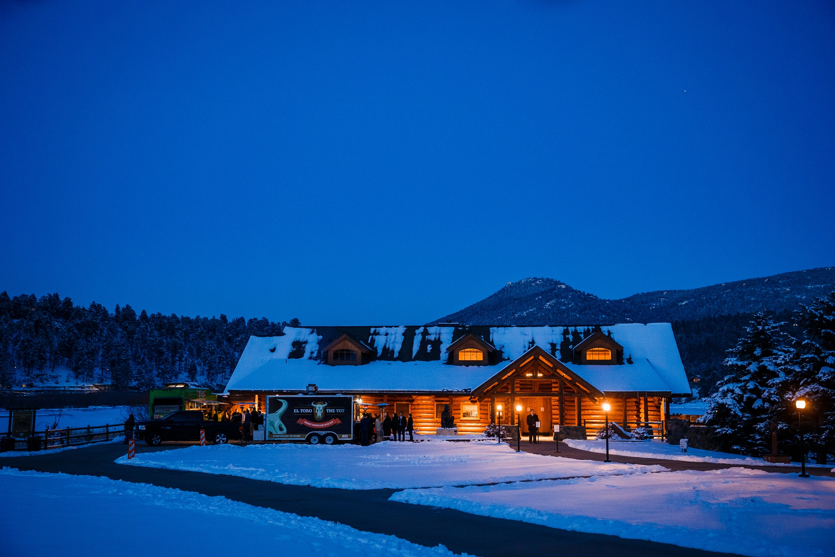 Evergreen_Lake_House_Winter_Wedding_0034