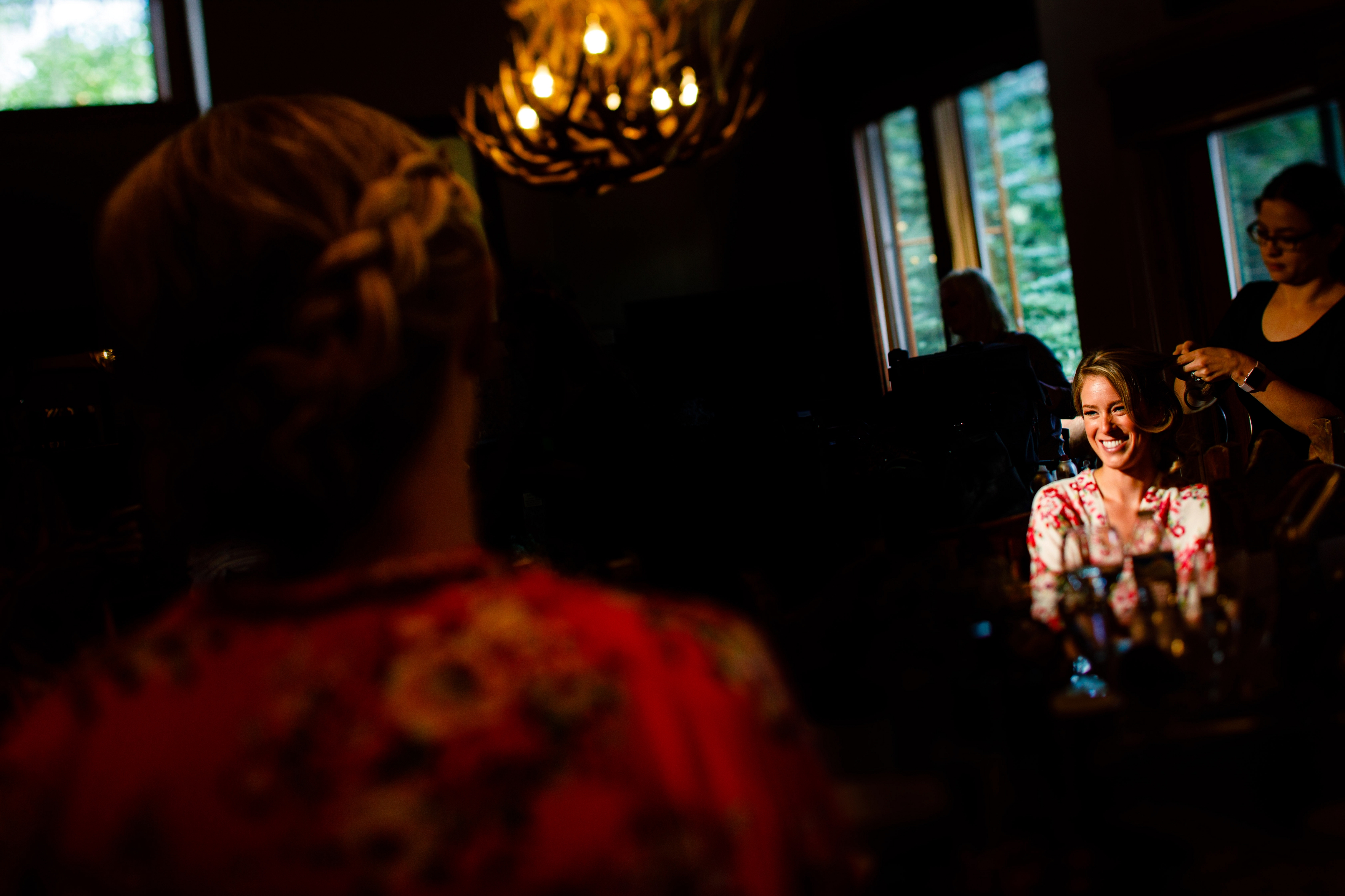 Bridal prep at Mountain Thunder Lodge in Breckenridge